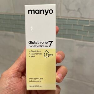 Manyo Glutathione 7 Dark Spot Serum - Yellow